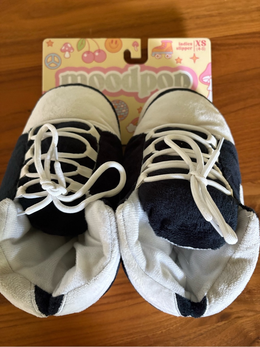 NWT Moodpop Black & White Kids Slipper Sneakers - XS